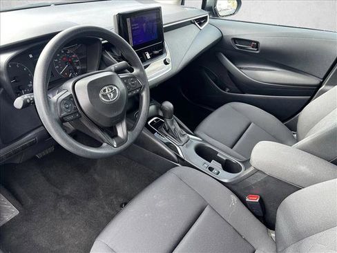 Used 2025 Toyota Corolla LE image 9