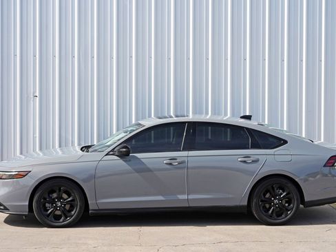 Used 2025 Honda Accord SE image 41