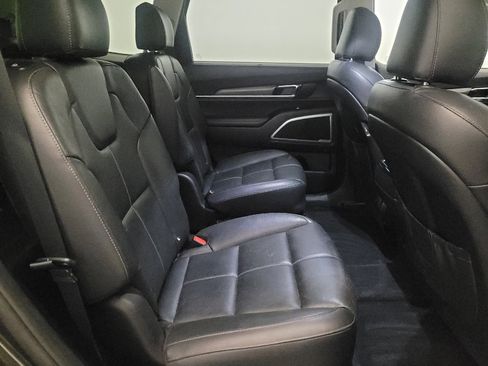Used 2021 Kia Telluride EX w/ EX Premium Package AWD/4WD image 19