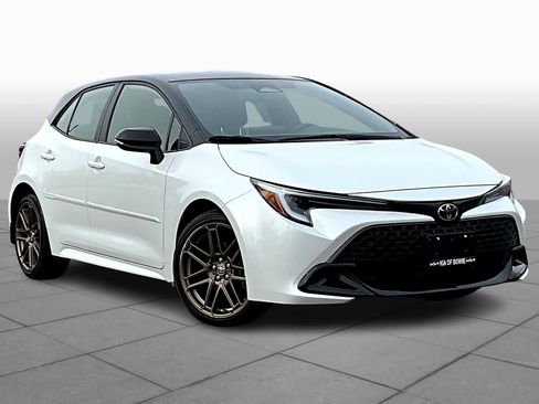 Certified 2024 Toyota Corolla SE w/ SE Package FWD image 4
