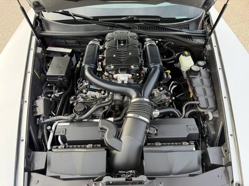 Used 2007 Cadillac XLR V RWD image 42