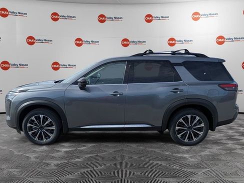 New 2026 Nissan Pathfinder Platinum image 8