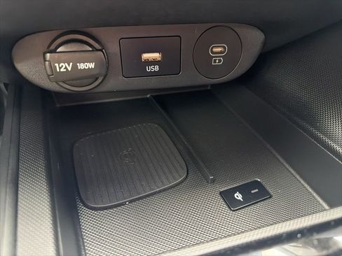 Used 2024 Hyundai Elantra SEL w/ Convenience Package image 29