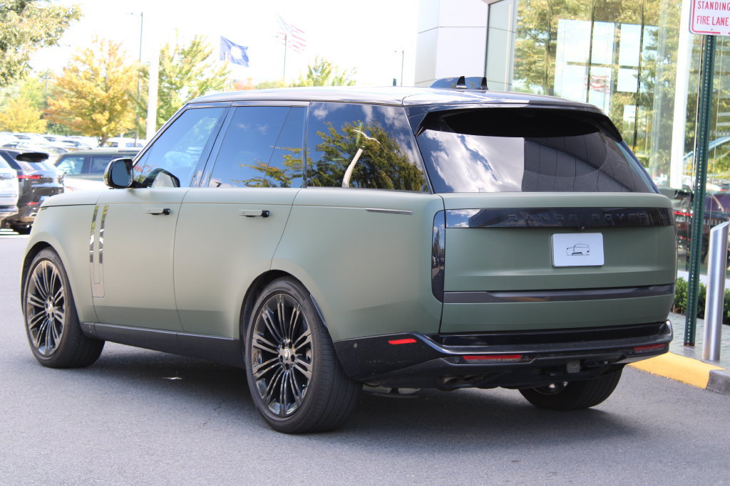 Used 2025 Land Rover Range Rover SE AWD/4WD image 5