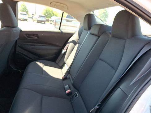Used 2025 Toyota Corolla LE FWD image 11