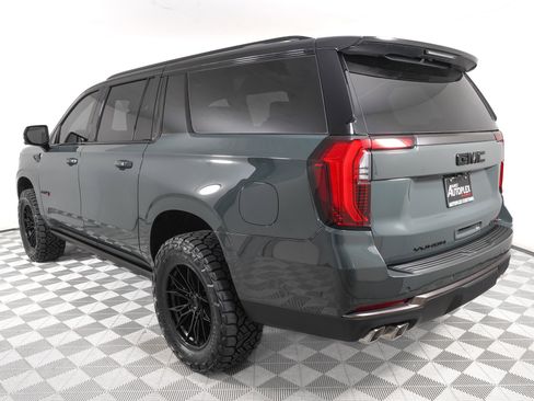 Used 2026 GMC Yukon XL AT4 Ultimate w/ LPO, Illumination Package AWD/4WD image 8