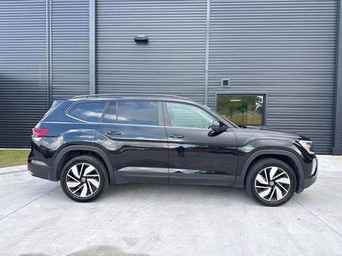 Used 2024 Volkswagen Atlas SE FWD image 10