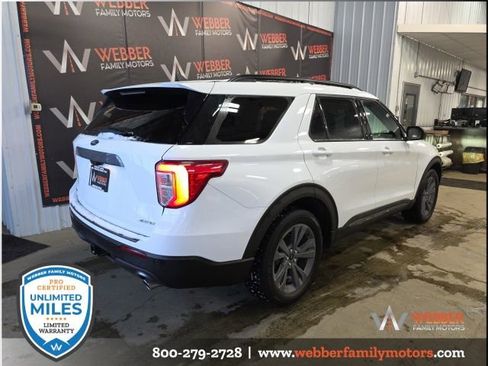 Used 2021 Ford Explorer XLT w/ Equipment Group 202A image 5