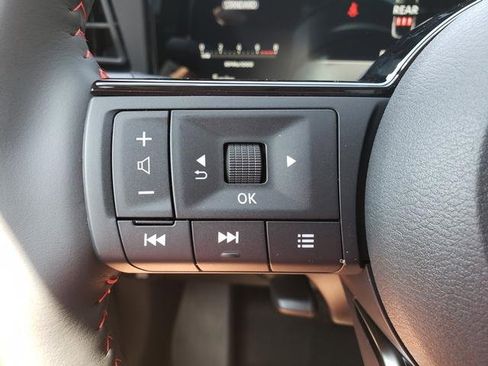 New 2025 Nissan Kicks SR w/ SR Premium Package image 19