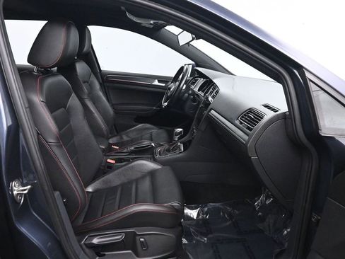 Used 2020 Volkswagen GTI SE image 20