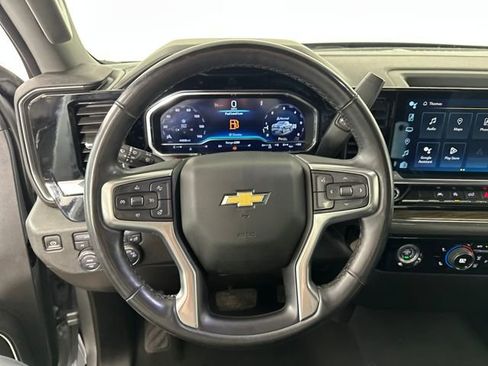 Used 2023 Chevrolet Silverado 1500 LT image 14