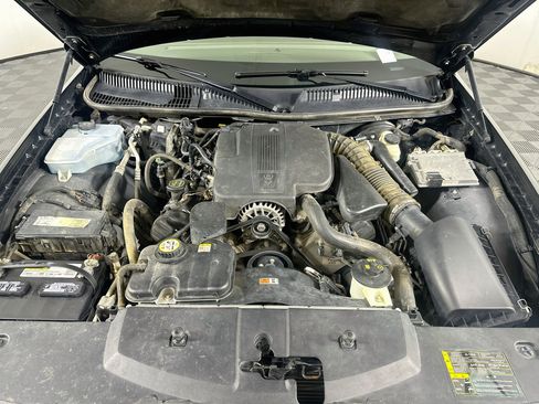 Used 2005 Lincoln Town Car Signature Limited RWD image 31