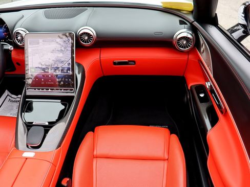 Used 2022 Mercedes-Benz SL 63 AMG 4MATIC image 19