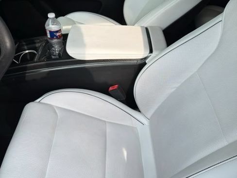 Used 2022 Tesla Model X Plaid AWD/4WD image 8