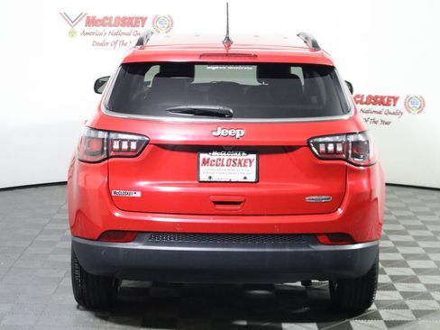 Used 2021 Jeep Compass Latitude w/ Driver Assistance Group image 11