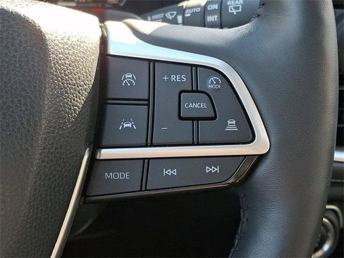 Certified 2025 Toyota Grand Highlander Platinum image 23