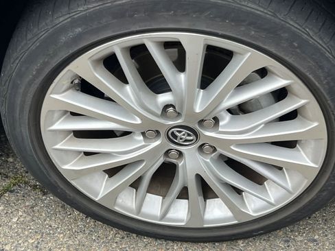 Used 2018 Toyota Camry XLE w/ Audio Package FWD image 15