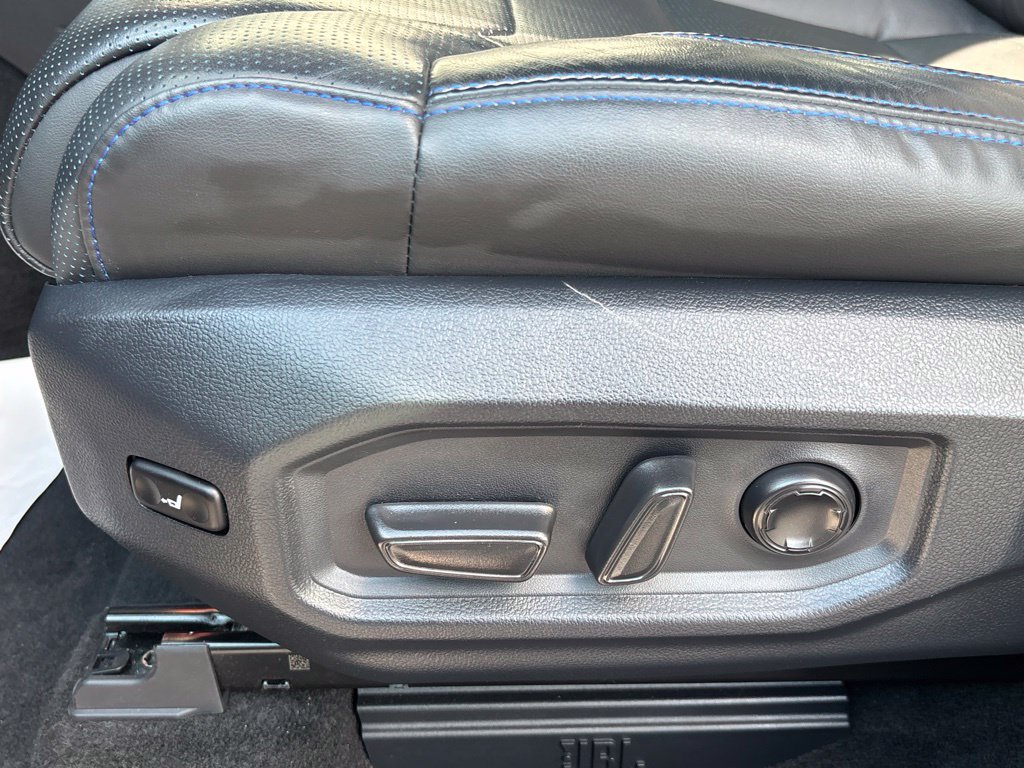 Used 2025 Toyota Tundra Platinum AWD/4WD image 11