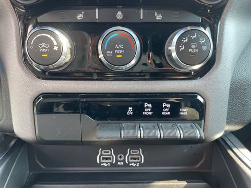 Used 2025 RAM 1500 Big Horn AWD/4WD image 21