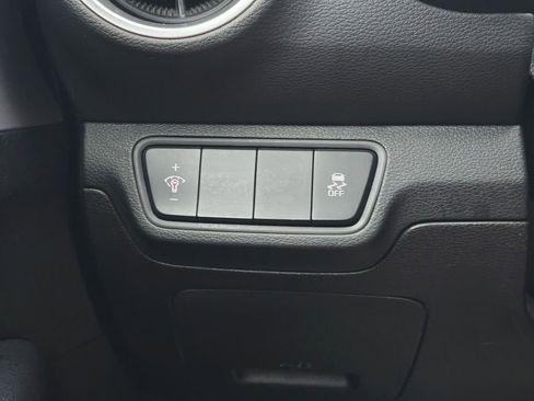 Used 2023 Kia Forte LXS image 17