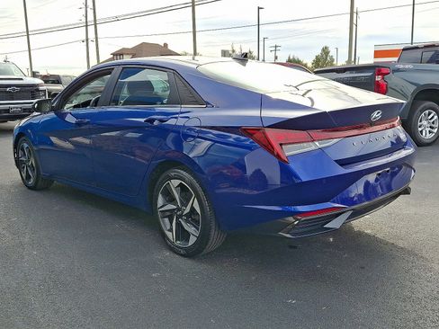 Used 2023 Hyundai Elantra Limited image 4