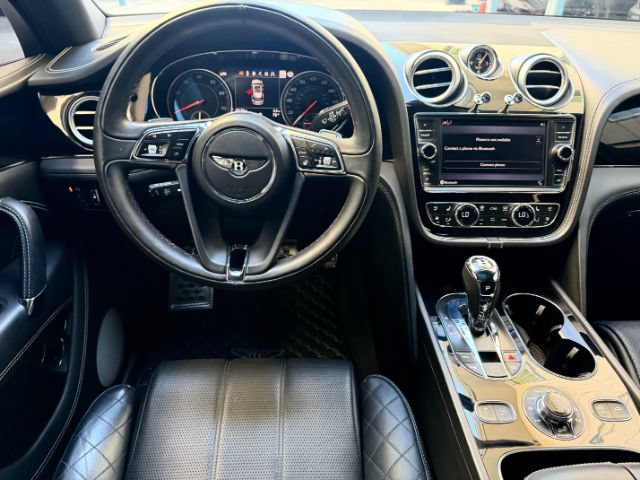 Used 2017 Bentley Bentayga AWD/4WD image 13
