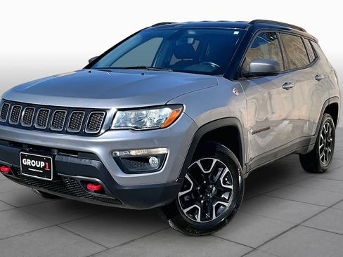 Used 2020 Jeep Compass Trailhawk AWD/4WD image 35