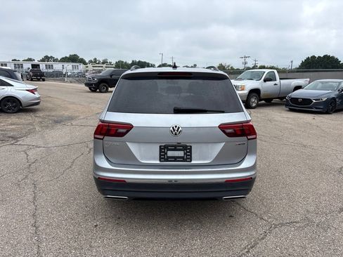 Used 2021 Volkswagen Tiguan SE w/ Panoramic Sunroof Package AWD/4WD image 6