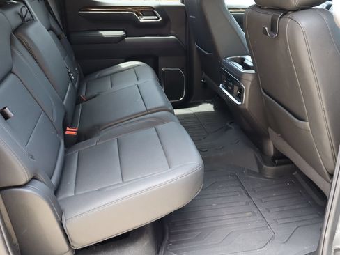 Used 2024 GMC Sierra 1500 Elevation w/ Elevation Premium Package RWD image 17