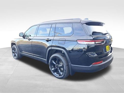 New 2025 Jeep Grand Cherokee L Limited w/ Luxury Tech Group II AWD/4WD image 3