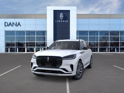 New 2025 Lincoln Aviator AWD w/ Jet Appearance Package image 2