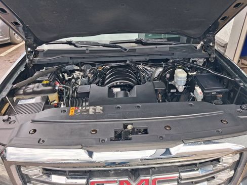 Used 2018 GMC Sierra 1500 SLT AWD/4WD image 10