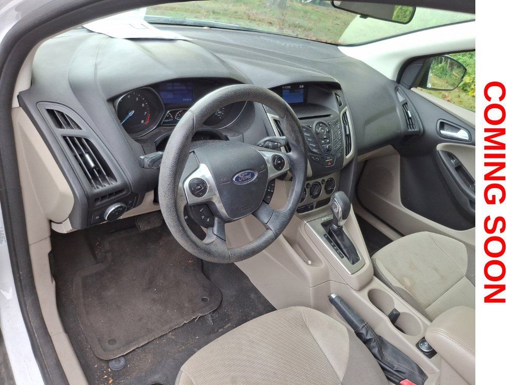Used 2013 Ford Focus SE FWD image 11