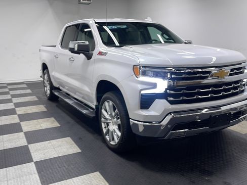 Used 2025 Chevrolet Silverado 1500 LTZ AWD/4WD image 23