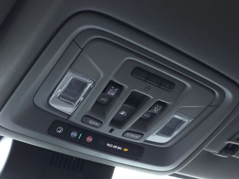 Used 2024 Chevrolet Silverado 1500 LT Trail Boss w/ LT Trail Boss Premium Package image 24