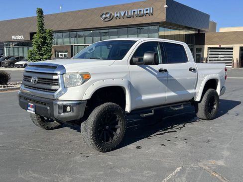 Used 2014 Toyota Tundra SR5 w/ SR5 Upgrade Package AWD/4WD image 1