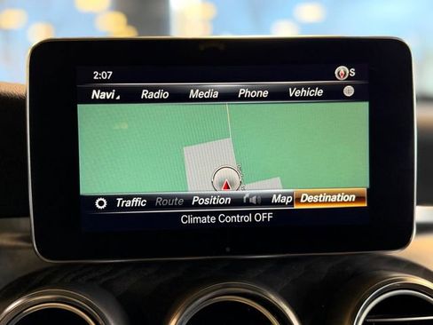 Used 2018 Mercedes-Benz GLC 300 4MATIC image 30