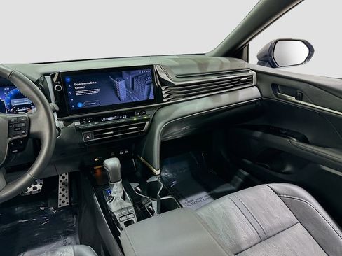 Used 2025 Toyota Camry XSE image 24