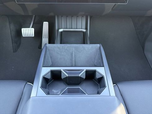 Used 2025 Tesla Cybertruck AWD Crew Cab image 14