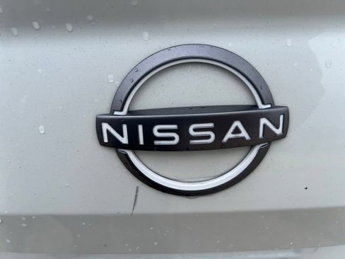 Used 2023 Nissan Altima 2.5 SV FWD image 12