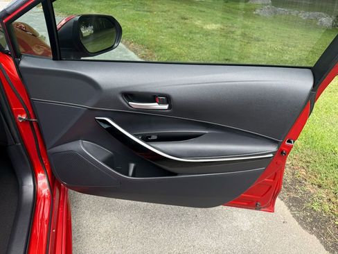 Used 2019 Toyota Corolla XSE FWD image 36