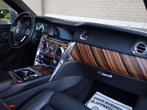 Used 2019 Rolls-Royce Cullinan AWD/4WD image 39
