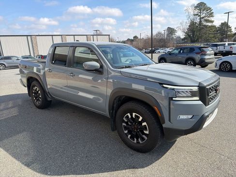 Used 2024 Nissan Frontier Pro-X w/ Technology Package image 9