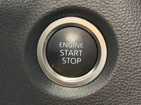 Used 2025 Toyota Corolla SE FWD image 22