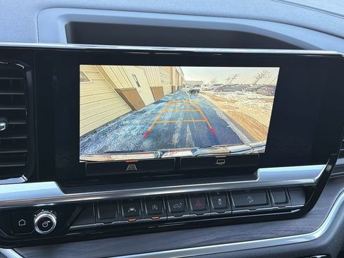 Used 2022 GMC Sierra 1500 SLT w/ SLT Convenience Package image 19