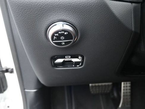 Used 2026 Mercedes-Benz GLC 300 image 16