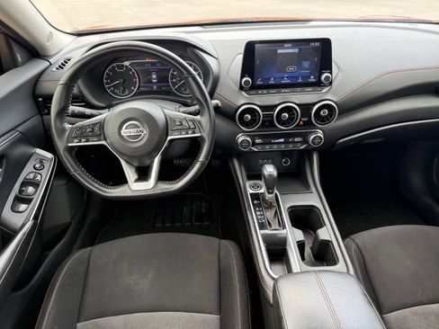 Used 2022 Nissan Sentra SR w/ Electronics Package FWD image 15