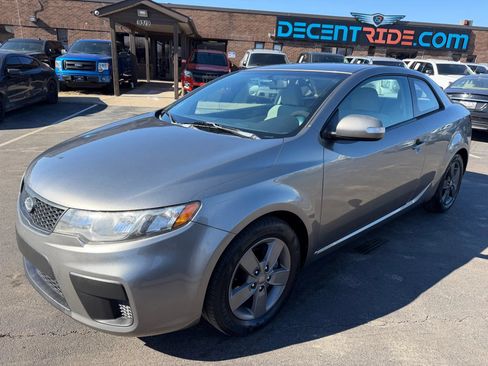 Used 2010 Kia Forte Koup EX FWD image 7