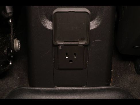 Used 2018 Buick Encore Essence FWD image 24