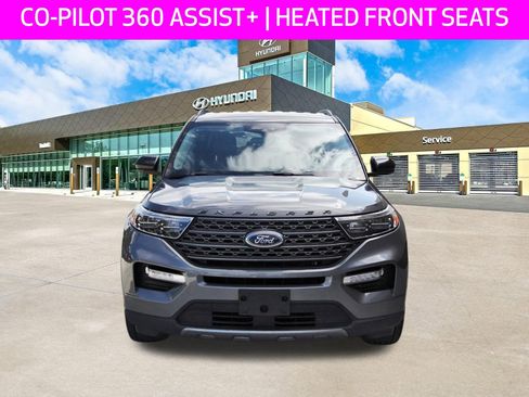 Used 2023 Ford Explorer XLT w/ Equipment Group 202A RWD image 2